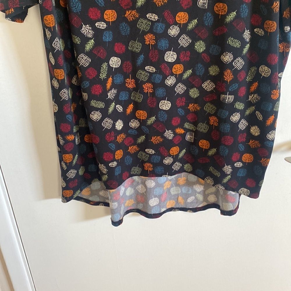 NWOT leaf IRMA top- size Small - Picture 5 of 10